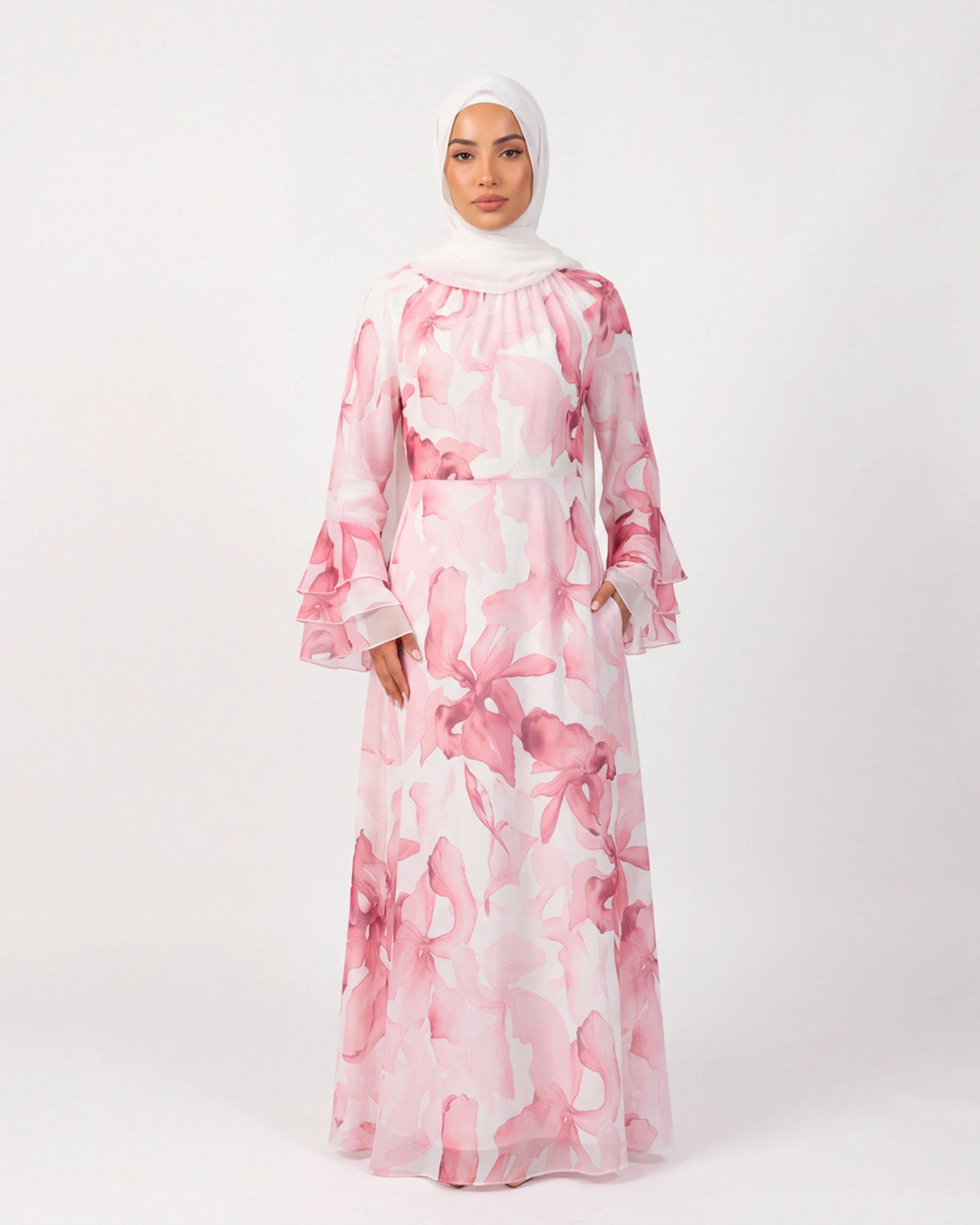 Amira Bloom Kleid in Rosa – langes Blumen-Kleid mit ausgestellten Ärmeln