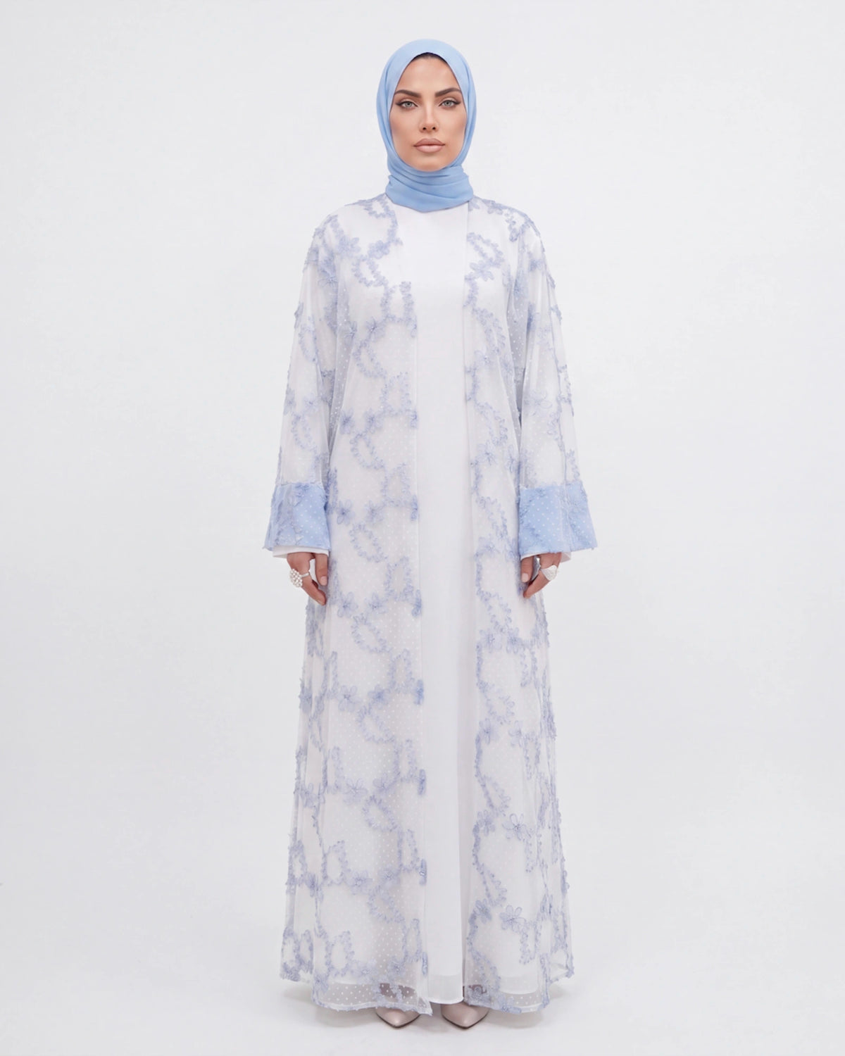 Ayla Floral Abaya in Blau – 3-teiliges Set mit floraler Stickerei