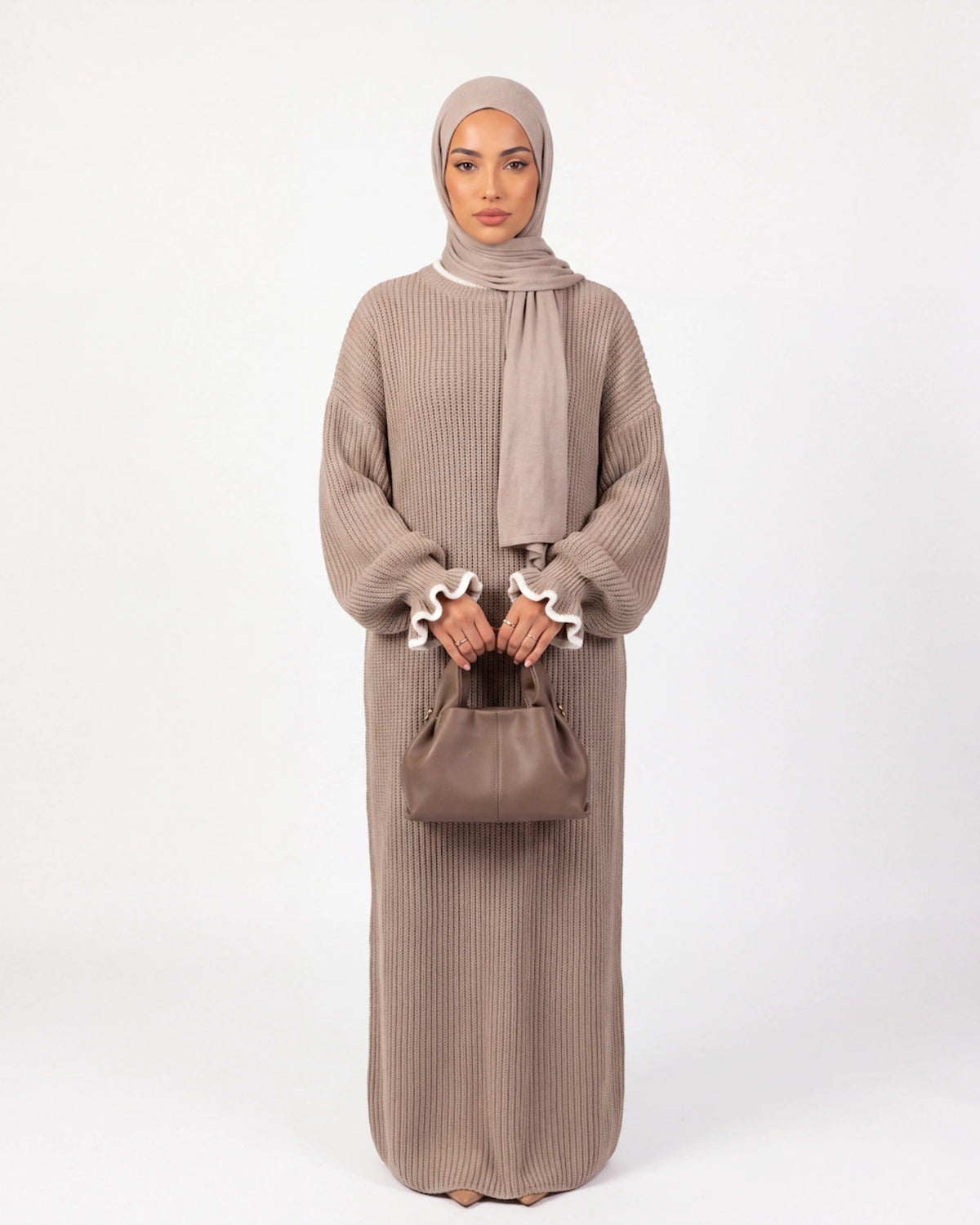 Mira Knit Dress in Beige – langes Strickkleid mit lockerer Silhouette