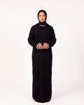 Mira Knit Dress in Schwarz – schlichtes langes Strickkleid mit weiten Ärmeln