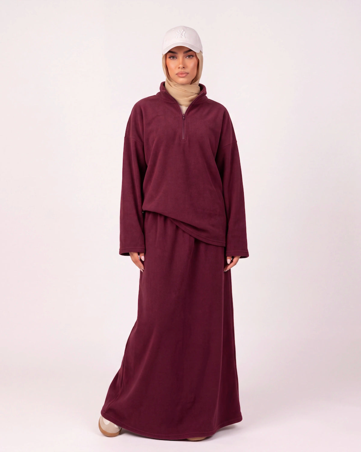 Noura Zip Set in Bordeaux – 2-teiliges Modest Set mit Half-Zip Oberteil und langem Rock