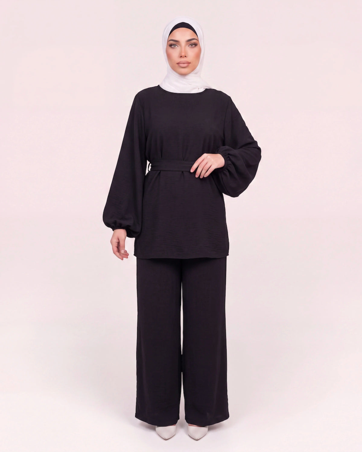 Safa Linen Set in Schwarz – elegantes 2-teiliges Modest Set mit Tunika und weiter Hose