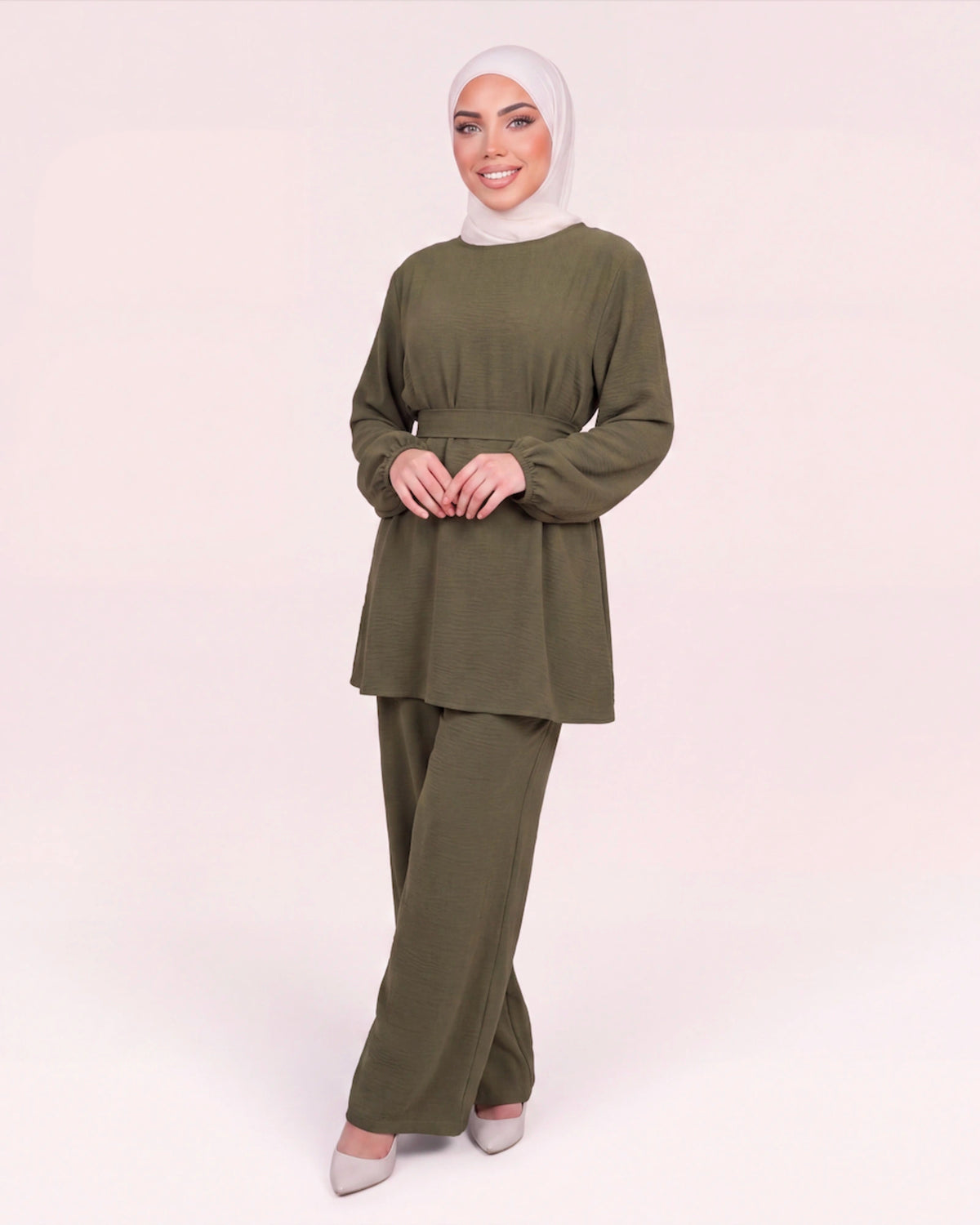 Safa Linen Set in Olivgrün – 2-teiliges Modest Set mit Tunika-Oberteil und weiter Hose