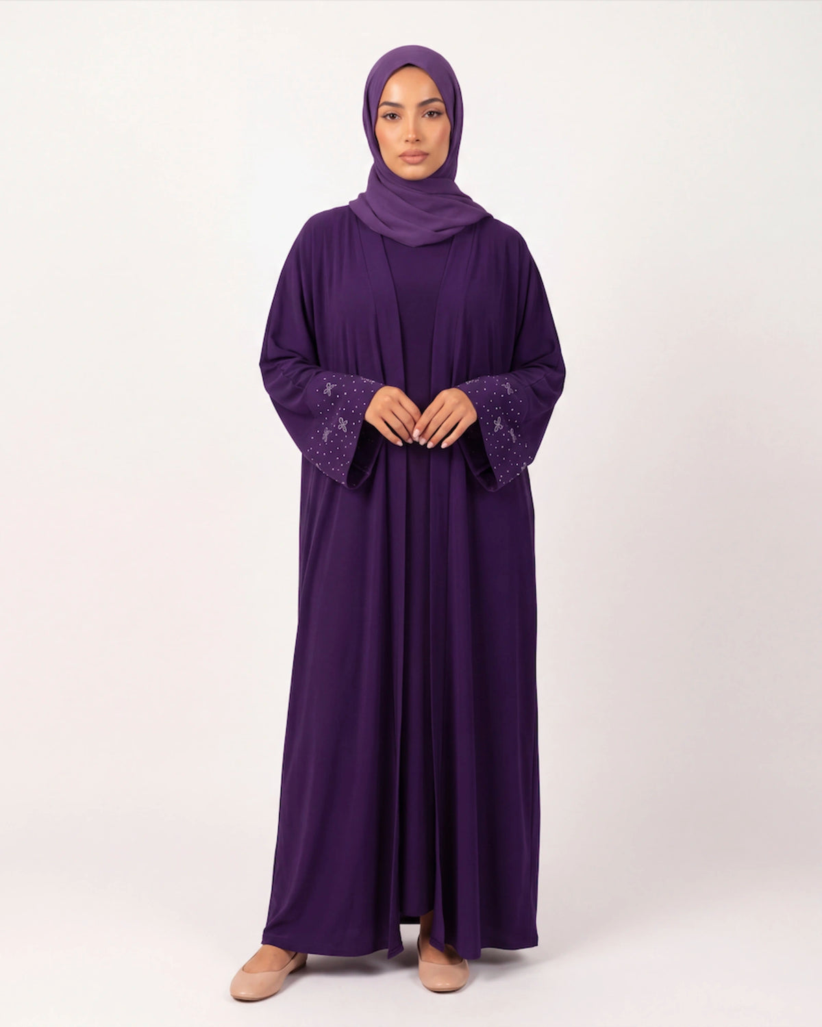 Soraya Beaded Abaya in Lila – elegante Abaya mit verzierten Ärmelabschlüssen