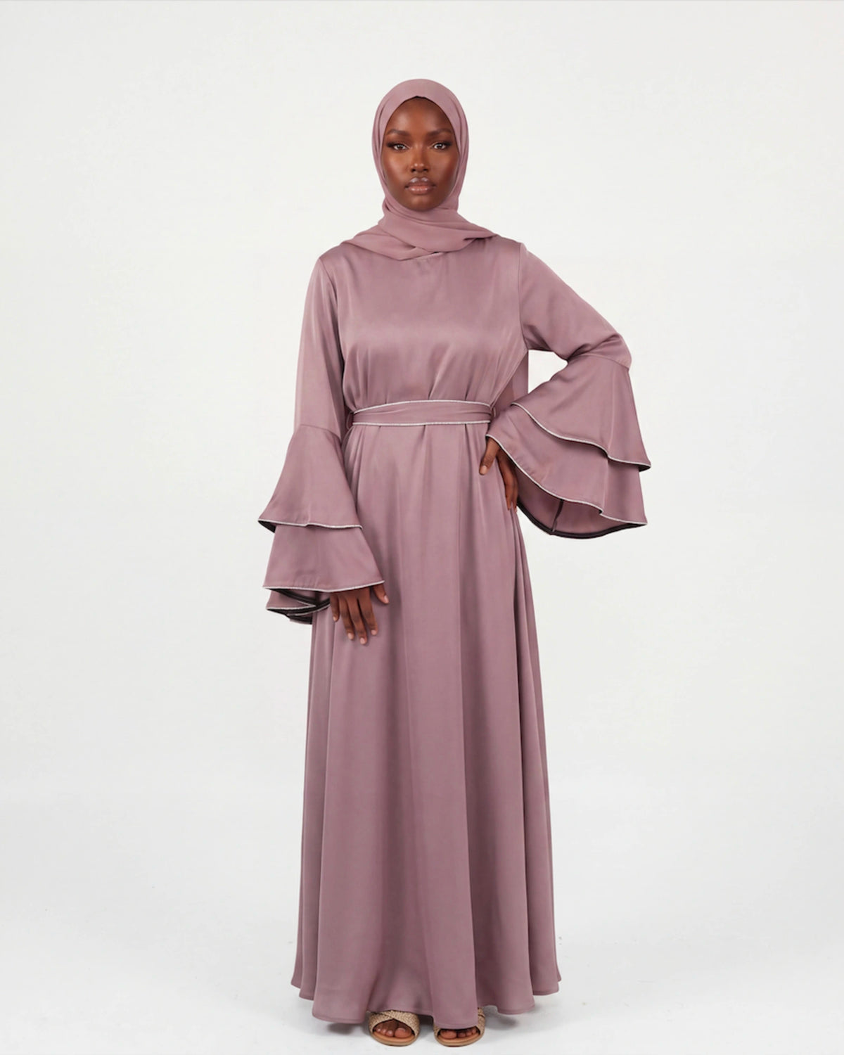 Soraya Bell Sleeve Abaya in Rosa – lange festliche Abaya mit Glockenärmeln