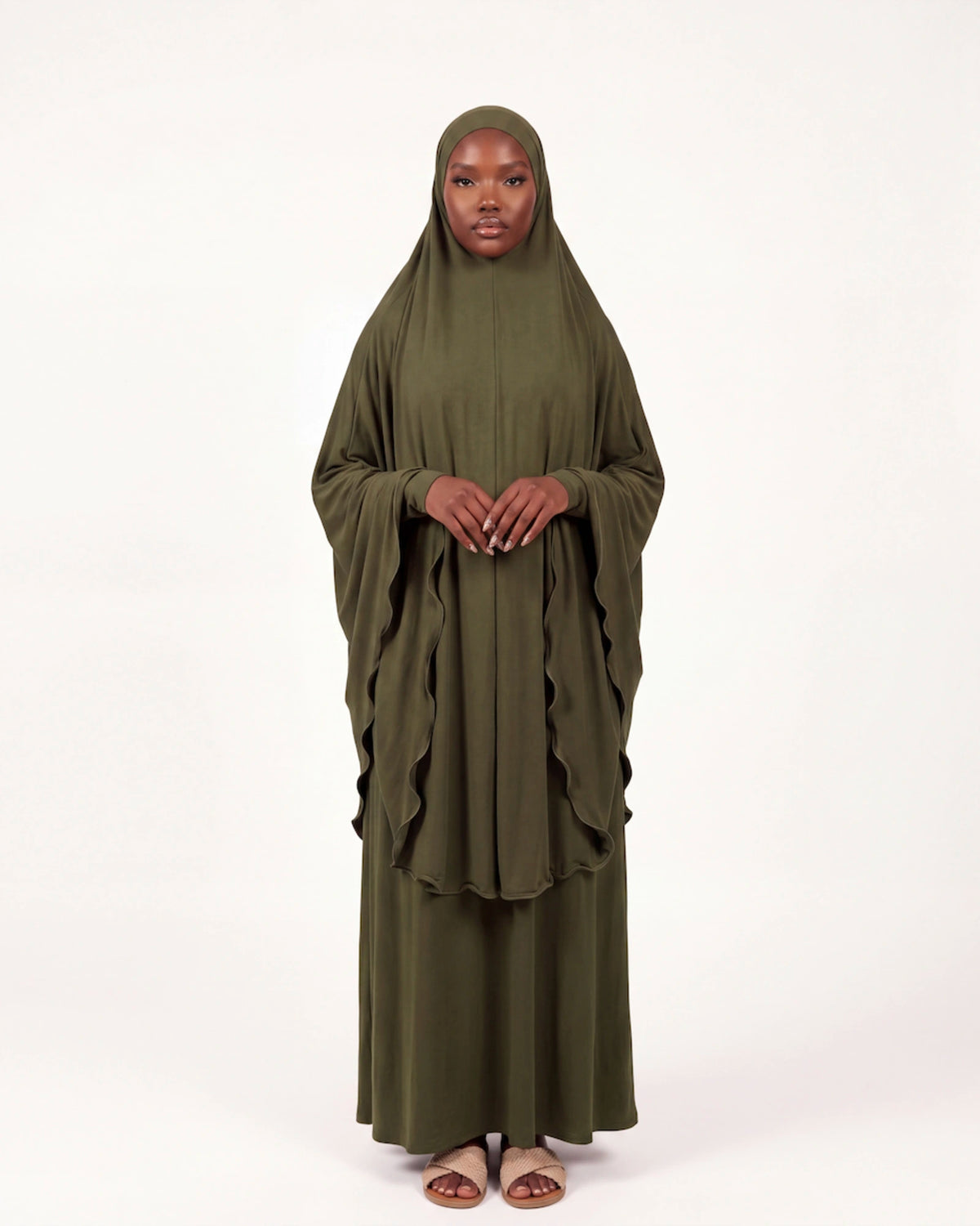Zahra Khimar Set in Olivgrün – fließendes Khimar-Set mit weiter Silhouette