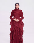 Zahra Layered Dress in Rot – festliches Plisseekleid mit Volants und drapiertem Oberteil
